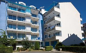 Elvira Hotel  2*
